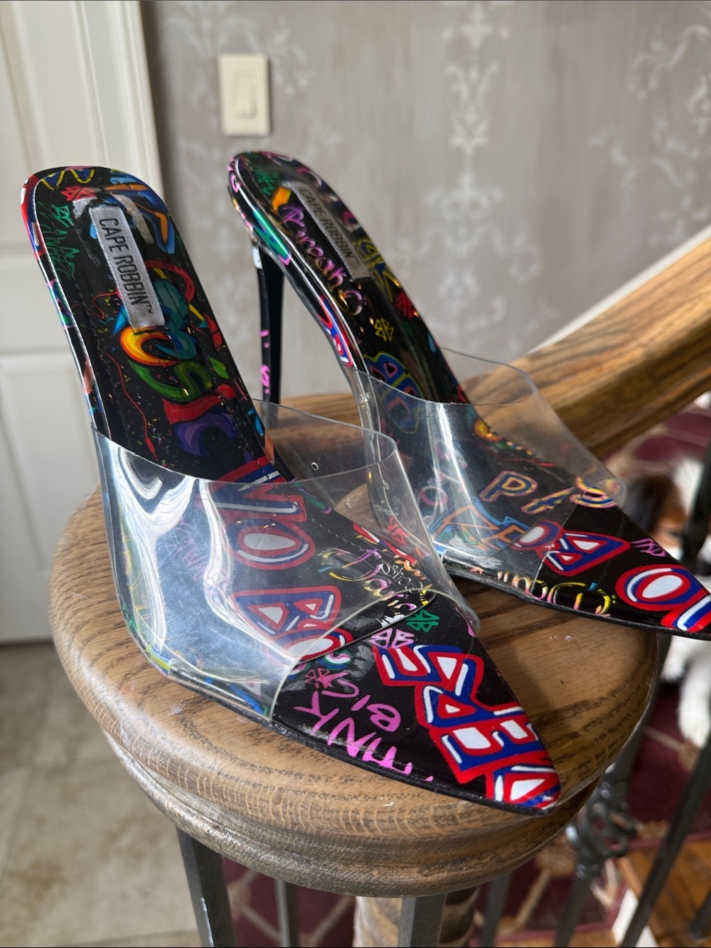 CAPE ROBBIN ladies heeled a slip on shoe very good condition size 8 1/2